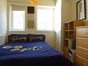 Bedroom- click for photo gallery